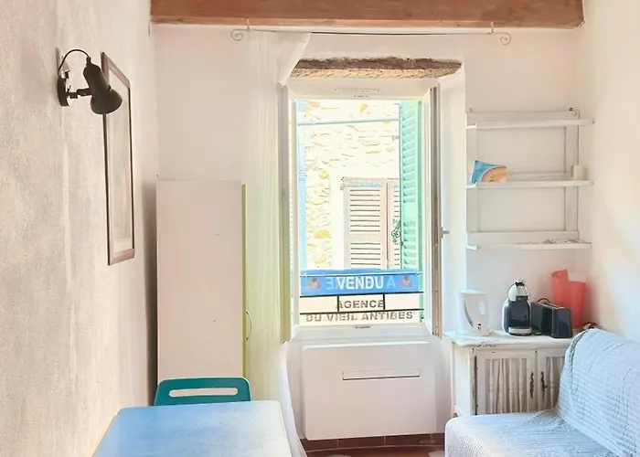 Le Coeur D Charme Et Confort Lejlighed Antibes